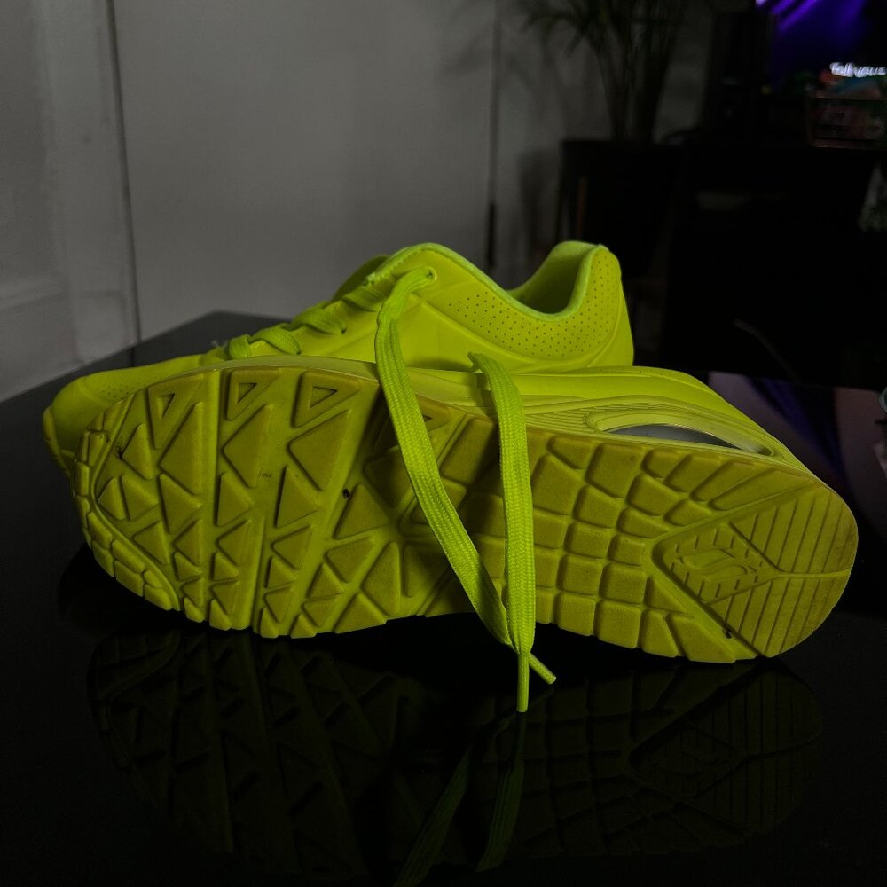 lime/green Skechers